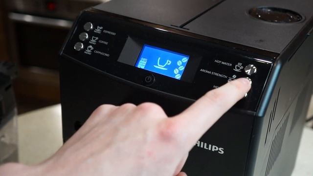 Recenzja automatycznego ekspresu do kawy Philips 3100 EP3550 смотреть онлайн