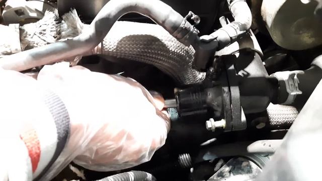 Замена термостата Форд Мондео 3, 2.0 Tdci смотреть онлайн