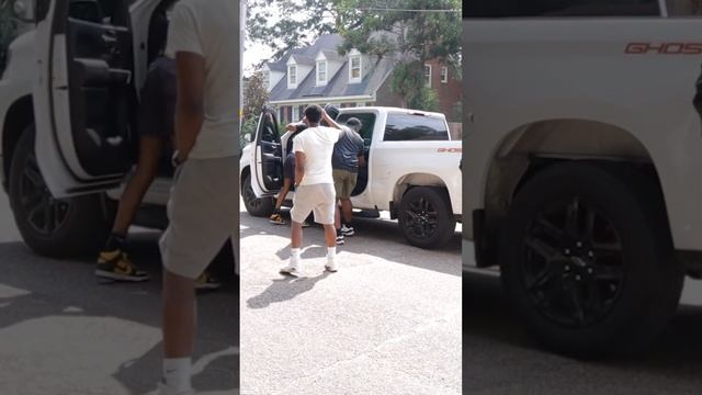 How they want you to react when you get an Amber Alert смотреть онлайн