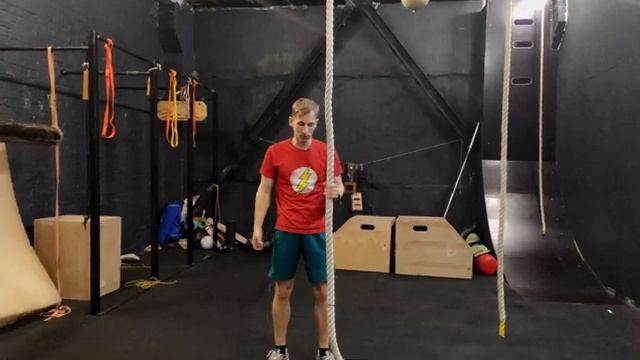 КАК ЗАБИРАТЬСЯ ПО КАНАТУ смотреть онлайн