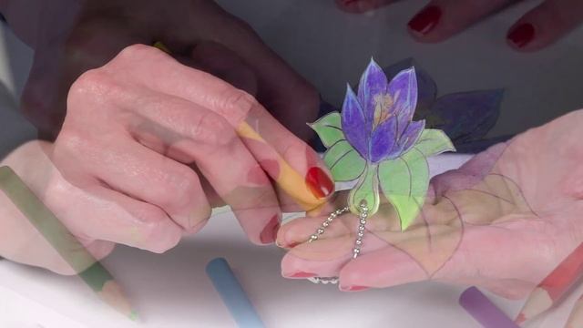 Shrinking Paper смотреть онлайн