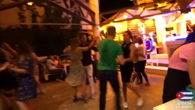 Bachata dance at Fiesta Picante - Kharkiv, Ukraine смотреть онлайн