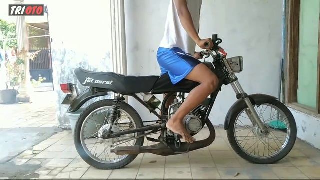 TES SOUND KNALPOT KOLONG RX KING || EXHAUST YAMAHA RX 135 || YAMAHA V75 V80 MOTOVLOG 22 смотреть онлайн