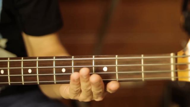How To Play "Another One Bites The Dust" BASS смотреть онлайн