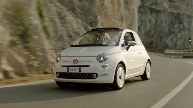 Fiat 500 : série spéciale Dolcevita pour les 62 ans de la citadine смотреть онлайн
