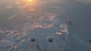 Зимняя рыбалка на навагу на Чукотке (пгт. Эгвекинот) 2023.