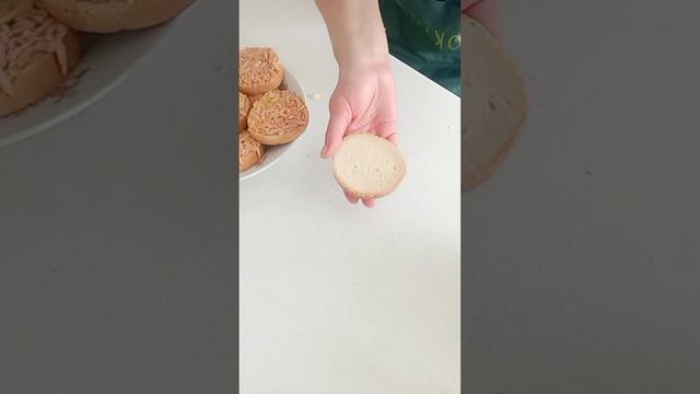 Завтрак на ура ?. Горячие бутерброды из продуктов, которые всегда есть в холодильнике ?. смотреть онлайн