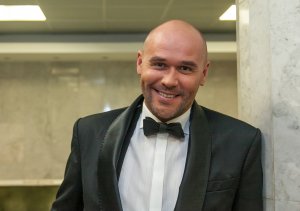 Максим Аверин «Дорога» концовка моноспектакля «Научи меня жить"