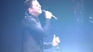 Tiesto Live 'In the dark' with Christian Burns singing live