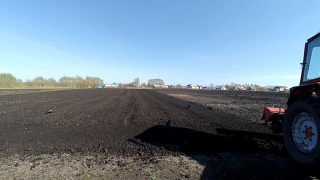 Фрезерование с помощью почвофрезы 1 GQN-160.Трактор т-25. смотреть онлайн