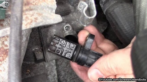 Crankshaft Position Sensor - Nissan Micra K12