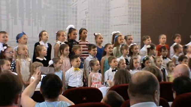 Попурри из детских песен. Хор младших классов "Гномы" смотреть онлайн