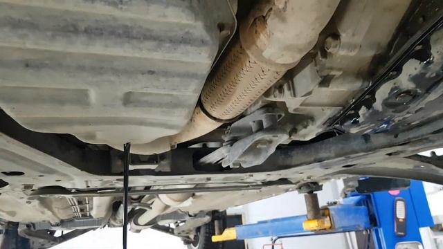 Ниссан X-TRAIL T31 2.5 Замена жидкости вариатора с фильтрами CVT. смотреть онлайн