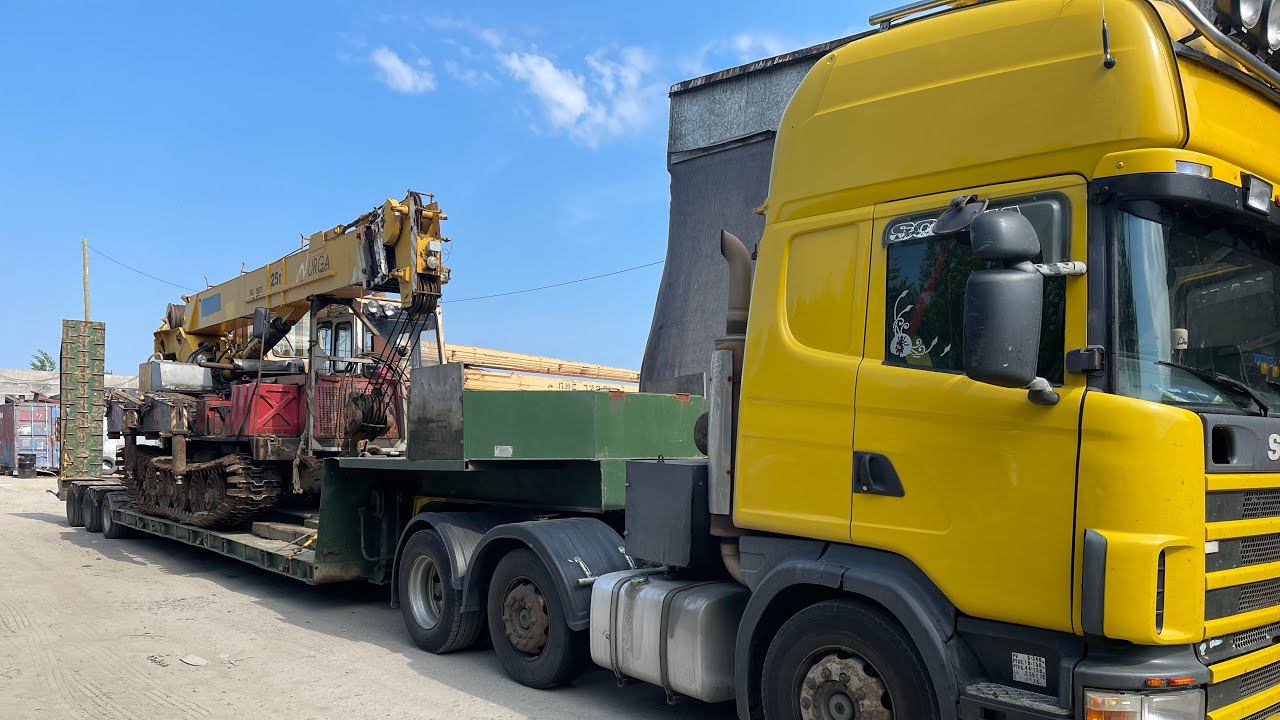 Перевозка тяжелой техники | Катаюсь на экскаваторе | Обычный рейс водителя трала | смотреть онлайн