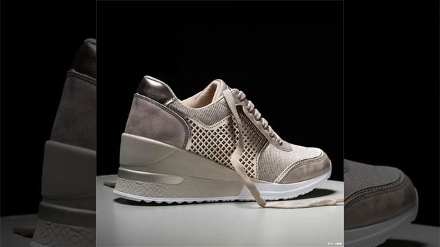 Женская повседневная обувь; новинка осени 2021 года; легкая обувь на танкетке со шнуровкой; удобные смотреть онлайн