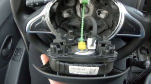 Снимаем подушку безопасности Renault Logan 2