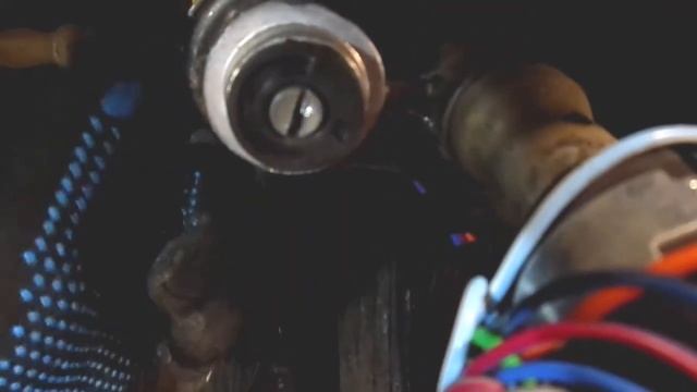 КАК ДОСТАТЬ ЗАМОК ЗАЖИГАНИЯ | ЗАКЛИНИЛ ЗАМОК ЗАЖИГАНИЯ ВАЗ 2101-07 смотреть онлайн