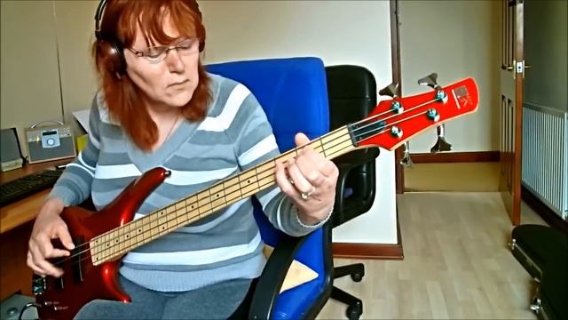 Back Of My Hand bass cover смотреть онлайн