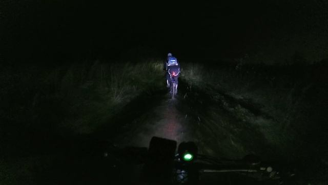 Закатили на великах по грязи и лужам / YI 4K Action Camera Video /16.10.2017/ МТБ смотреть онлайн