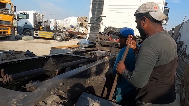 How to repair a broken Chassis and rebuild of Volvo Truck смотреть онлайн