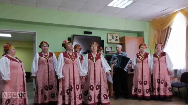ПЕСНЯ ПРО ЧЕЛЯБИНСК. Первое исполнение на YouTub песни "Над вечерним Челябинском... смотреть онлайн