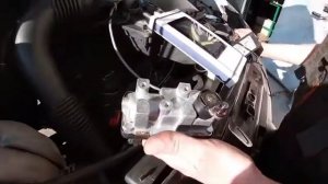 Ремонт сервопривода турбины, замена и настройка актуатора сервопривода на Mercedes-Benz Sprinter.