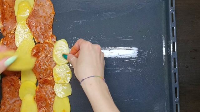 КРАЩИЙ РЕЦЕПТ запеченої картоплі з м'ясом! Ofenkartoffeln mit Fleisch! Das leckerste Rezept #42 смотреть онлайн