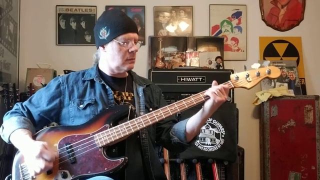 Fender Roadworn Jazz Bass #fenderjazzbass #houseofguitars #ledzepplin #thesongsremain #roadworn смотреть онлайн