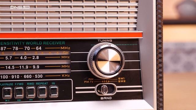 РАДИОПРИЕМНИК. Динозавр из прошлого или ПОЛЕЗНЫЙ девайс? смотреть онлайн