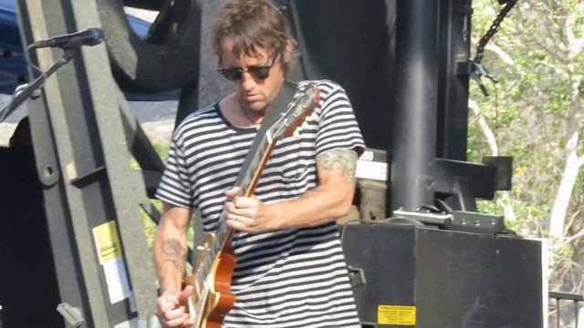 Chris Shiflett - Intro to Breakdown (Tom Petty Cover) - 10/18/2015 @ Love Ride смотреть онлайн