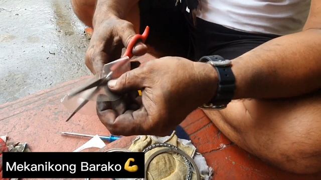 Installing Shock Absorber & Repacking Shock Mount Bearing For Chrysler Town and Country 2014 смотреть онлайн