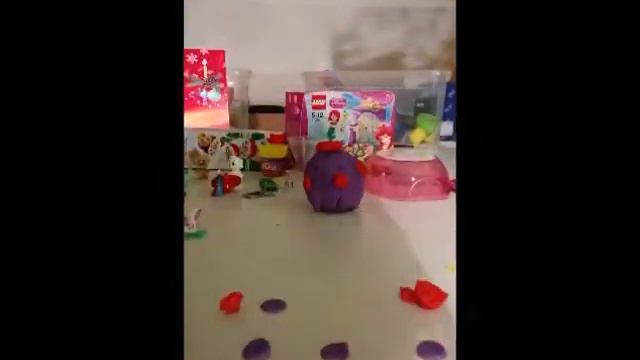 Plastic Surprise Eggs And Play Doh Eggs Surprise Eggs Huevos Sorpresa смотреть онлайн