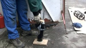 Замена передних амортизаторов и пружин kia rio 2010гв, 122ткм