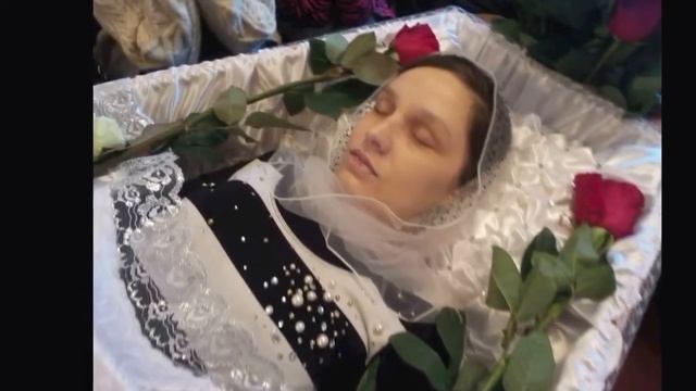 Вскрылась ужасная история женщины которую в гробу подкинули на кладбище смотреть онлайн