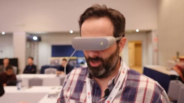 LG 360 VR, las gafas de realidad virtual de LG смотреть онлайн