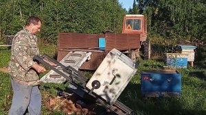 Апилифт (  подъёмник   для  ульев  )  -  хороший   помощник   для   пчеловода .