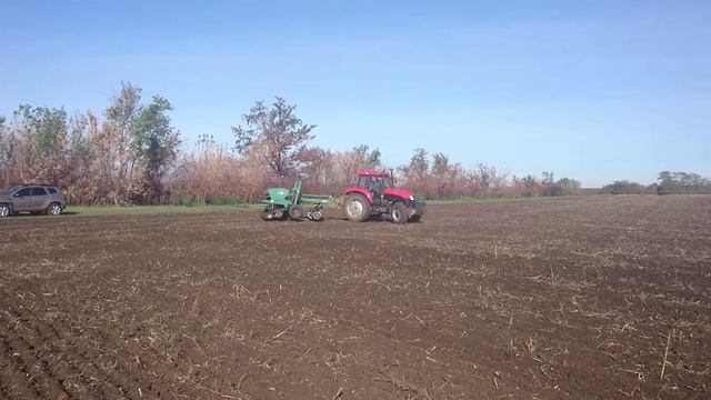 #YTO_Х1204 с сеялкой GREAT_PLAINS SPS -1500 4 м. смотреть онлайн
