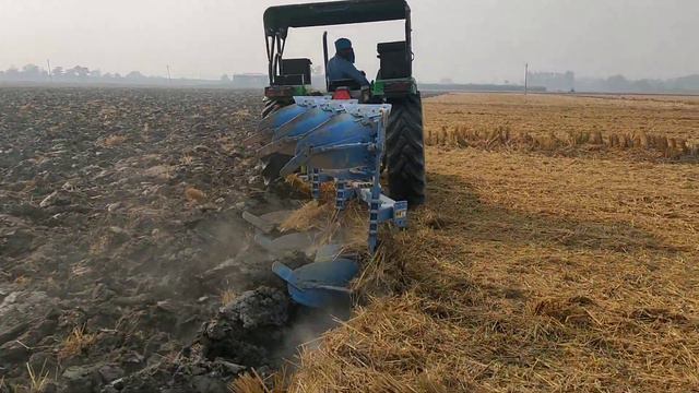 john deere 5405 (2wd) on 3 mb (Lemken) reversable plough смотреть онлайн