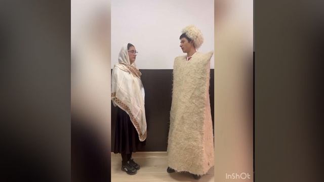 Флешмоб учеников к Международному дню родного языка "Чтение любимых стихов на родном языке". смотреть онлайн