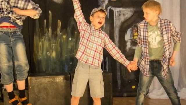 Молодежный православный театр БЕЛАЯ ПТИЦА Голубкина История Спектакль в рисунках смотреть онлайн