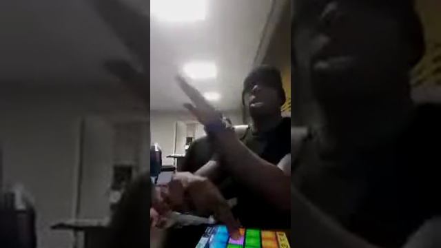 Негры жгут!!! Смотреть до конца. Прикол 2018. смотреть онлайн
