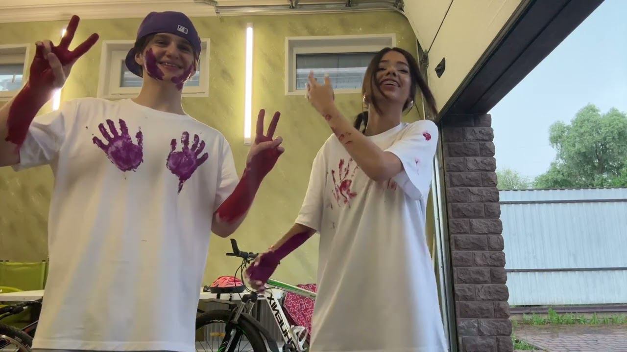 Стрим "ДЕЛАЕМ ПАРНЫЕ ФУТБОЛКИ С КАРАМЕЛЬКОЙ!". 2 часть смотреть онлайн