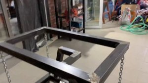 Стол на цепях, оригинальное изделие