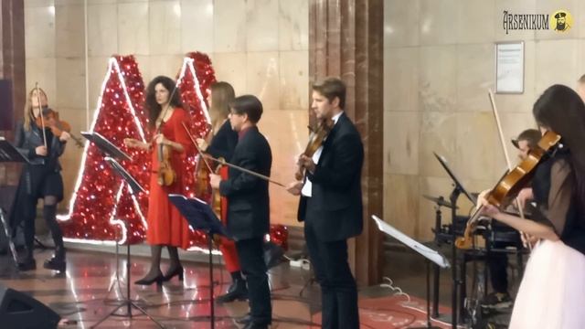 Музыка к кинофильму «Интерстеллар» (играет «Moon Eclipse») смотреть онлайн