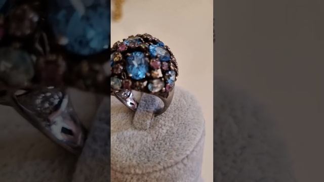 Swiss topaz,голубые топазы,розовые сапфиры..19 размер.Таиланд смотреть онлайн