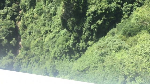 Стеклянный мост Чжанцзяцзе/Zhangjiajie Glass Bridge смотреть онлайн