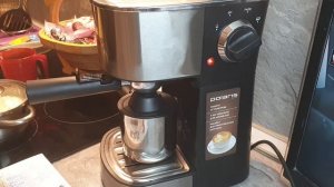 Готовлю кофе в кофеварке  POLARIS PCM 4011