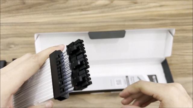 Lian Li Strimer Plus Triple 8 PIN for RTX 30 Series смотреть онлайн