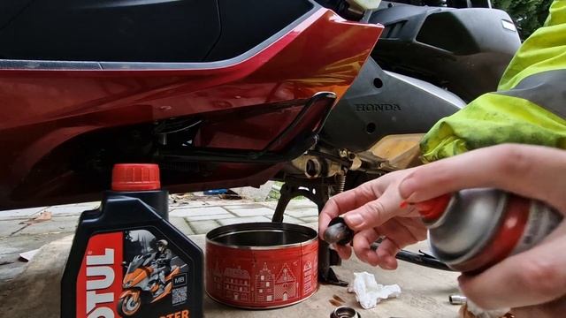 Skúter vlog #18 výmena oleja honda pcx 2021 + test momenťáku смотреть онлайн