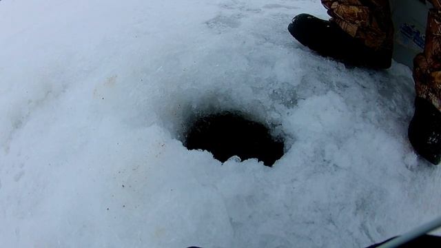 Ловля трофейного леща зимой 2 смотреть онлайн